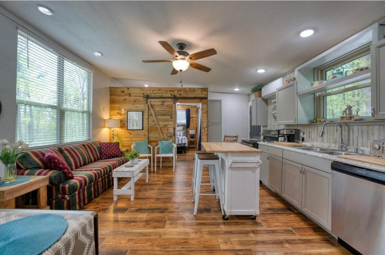 Blue Bungalow Lake Hamilton ホット・スプリングス エクステリア 写真